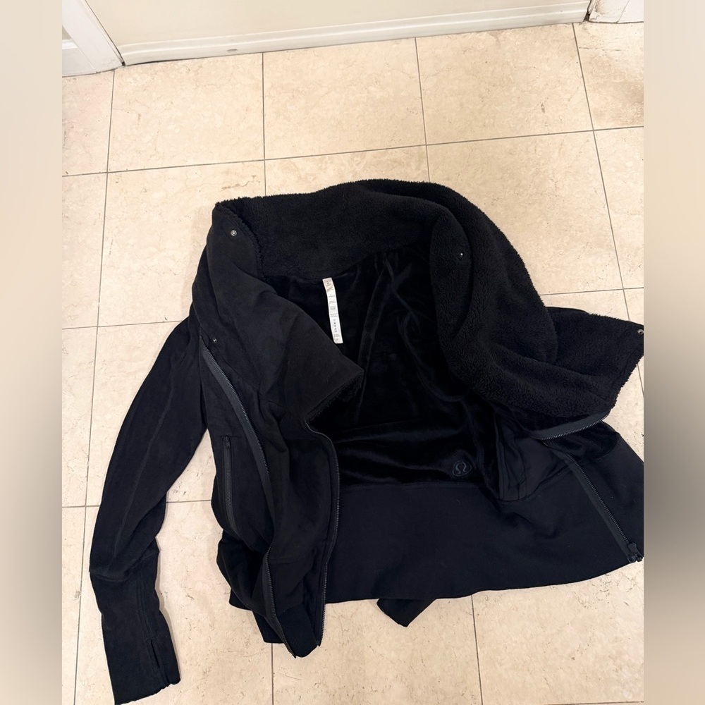 NWOT lululemon athletica Black Sherpa Jacket - Picture 4 of 12